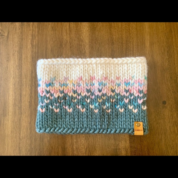 Sunrise Toque Beanie and Cowl Set - Picture 3 of 4